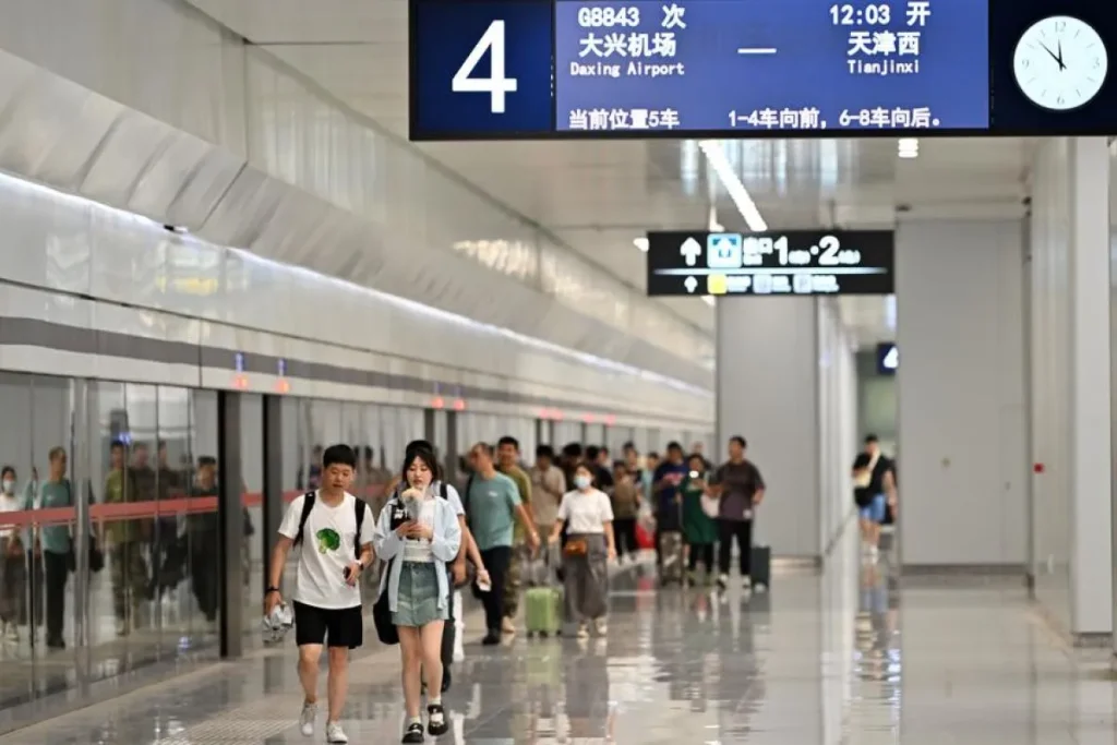 lonjakan perjalanan kereta dan udara China