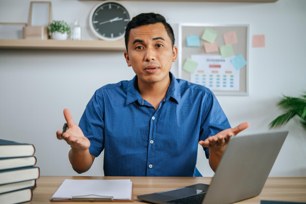 Bisnis Hadapi Pailit