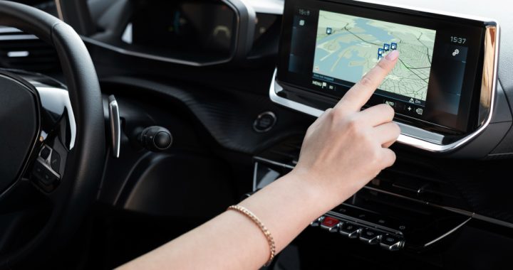 Navigasi mobil