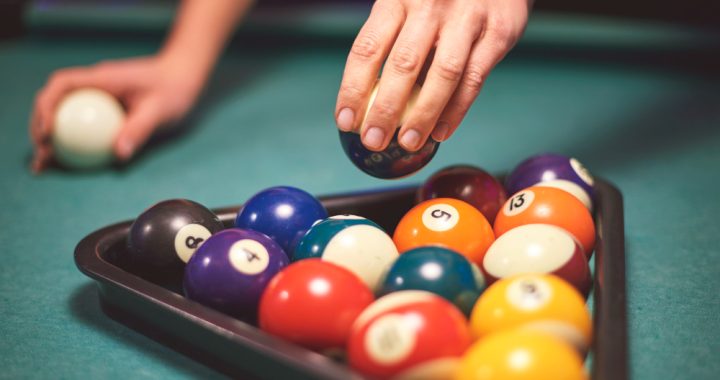 Bola bilyard