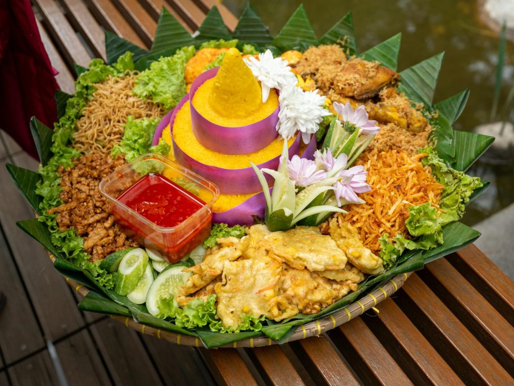 Membuat tumpeng