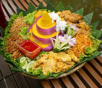 Membuat tumpeng