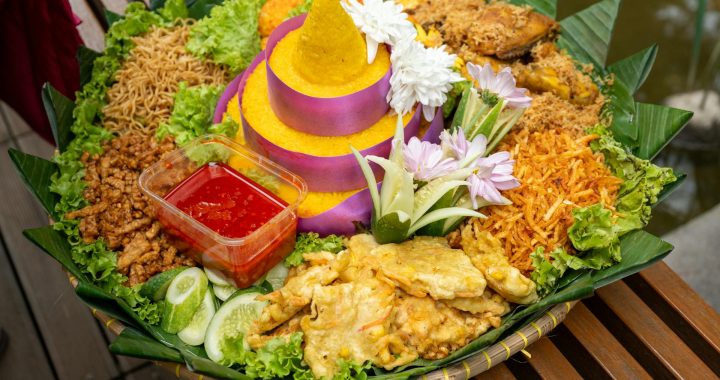 Membuat tumpeng