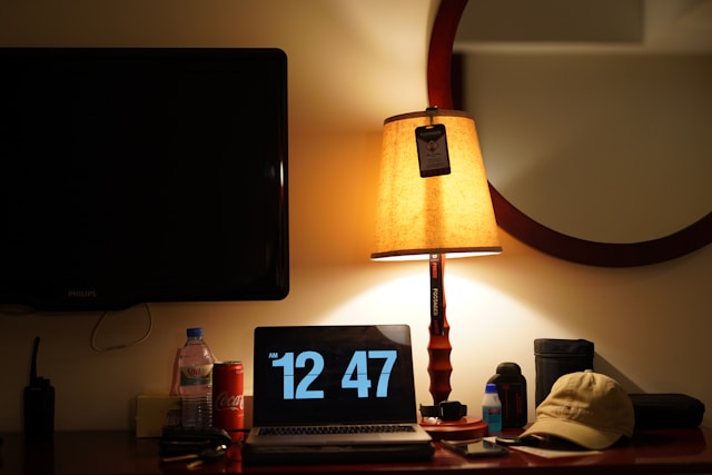 peletakan lampu tidur