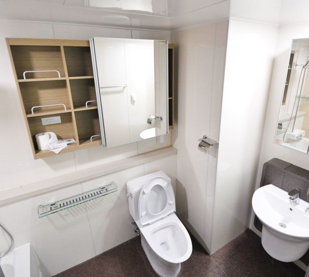 Rak kamar mandi