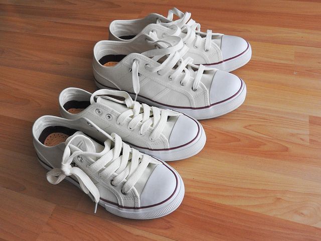 tips menyimpan sepatu putih